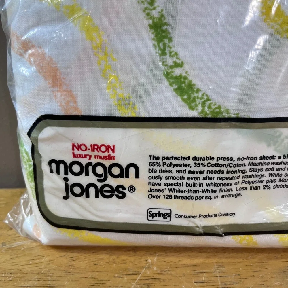 Vtg Morgan Jones Twin Fitted Sheet No-Iron Muslin Wavy Stripe Yellow Green USA